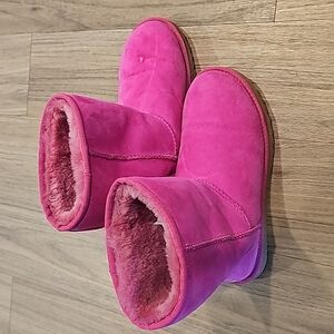Ugg boots,pink short